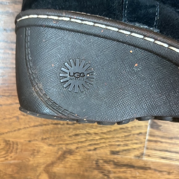 UGG Hartley Suede Boot Size 9 - Picture 5 of 7